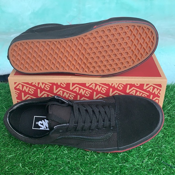 VANS MEN’S OLD SKOOL FLAME WALL Black/Black Old Skool
(Flame Wall)
VN0A38G1Q8Q - Picture 3 of 16
